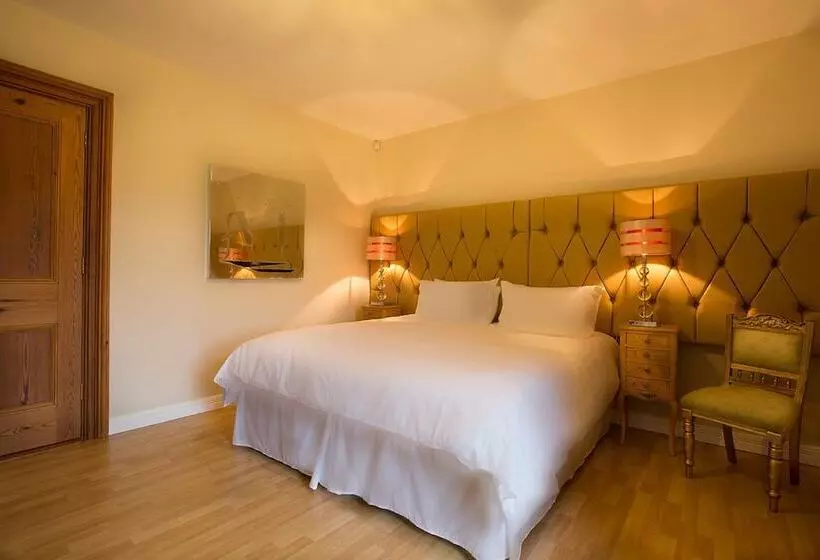 Down Yonder Boutique B&b