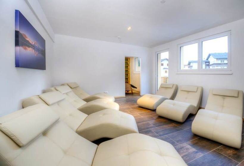 ホテル Bergkristall