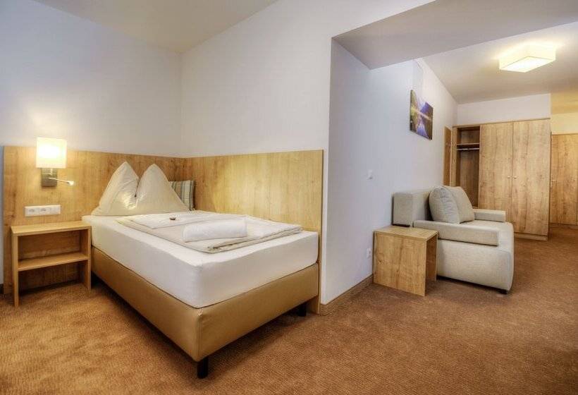 ホテル Bergkristall