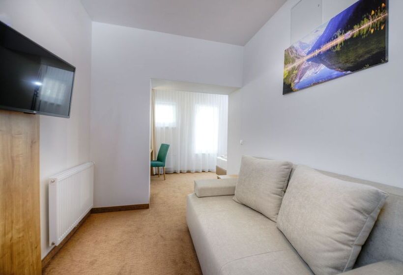 ホテル Bergkristall