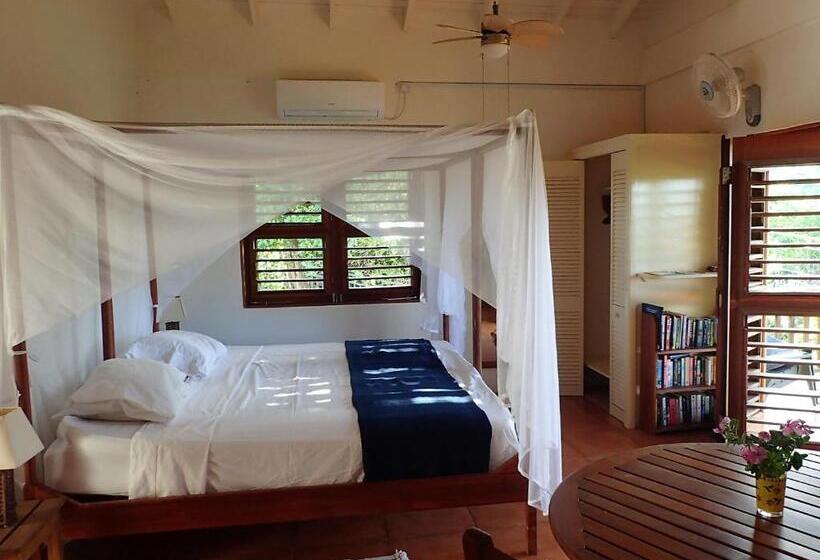 هتل Two Bays Beach Villa Apartment And Studios