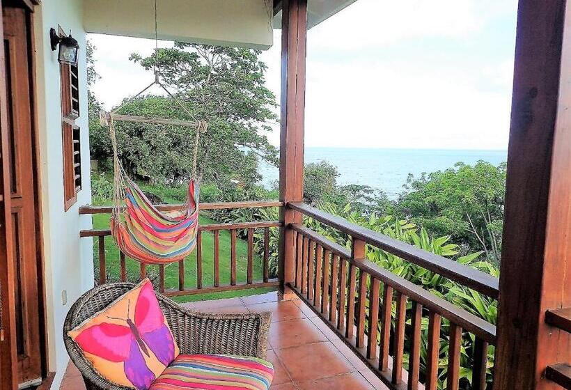 هتل Two Bays Beach Villa Apartment And Studios