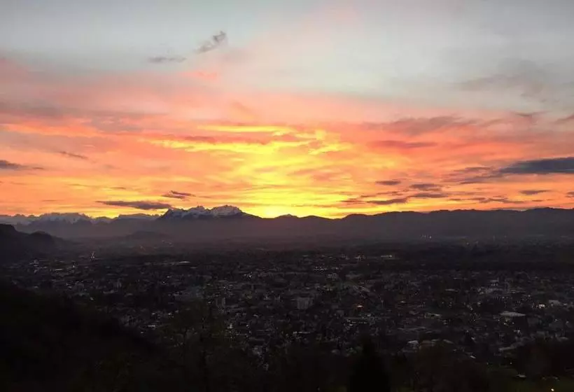 ホテル Dreiländerblick Dornbirn