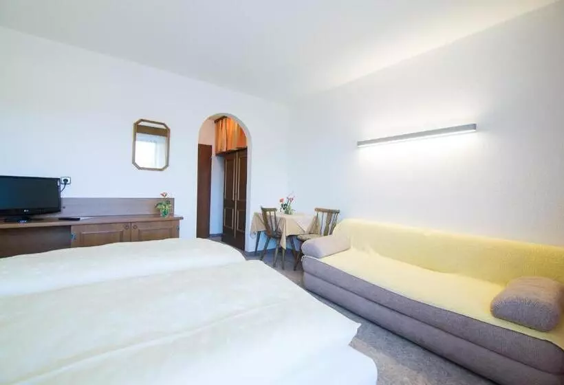 Hotelli Gasthof Dickinger