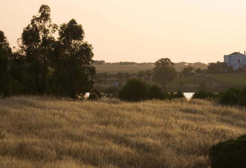 هتل Herdade Dos Grous