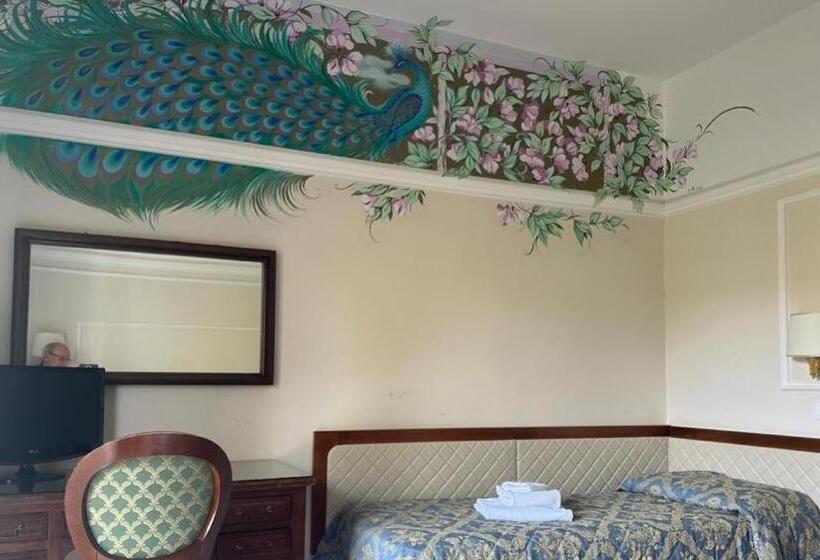 فندق Mondial Park