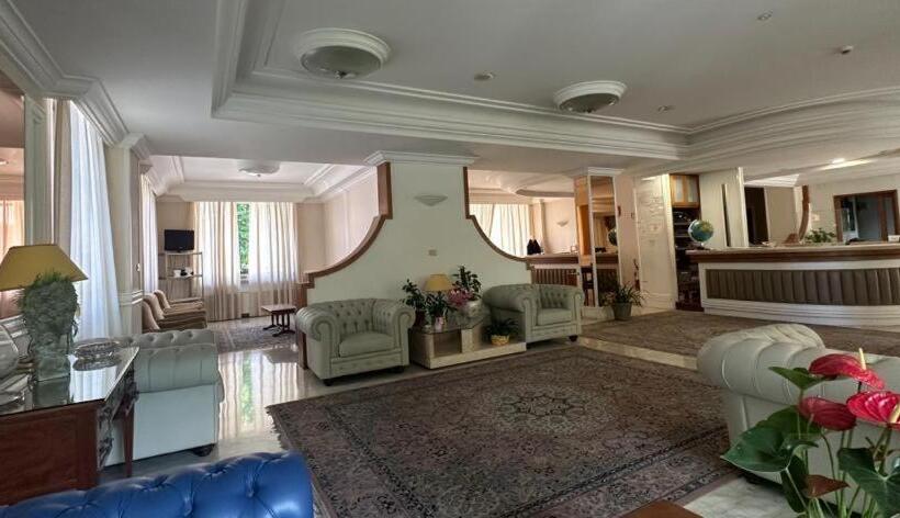 فندق Mondial Park