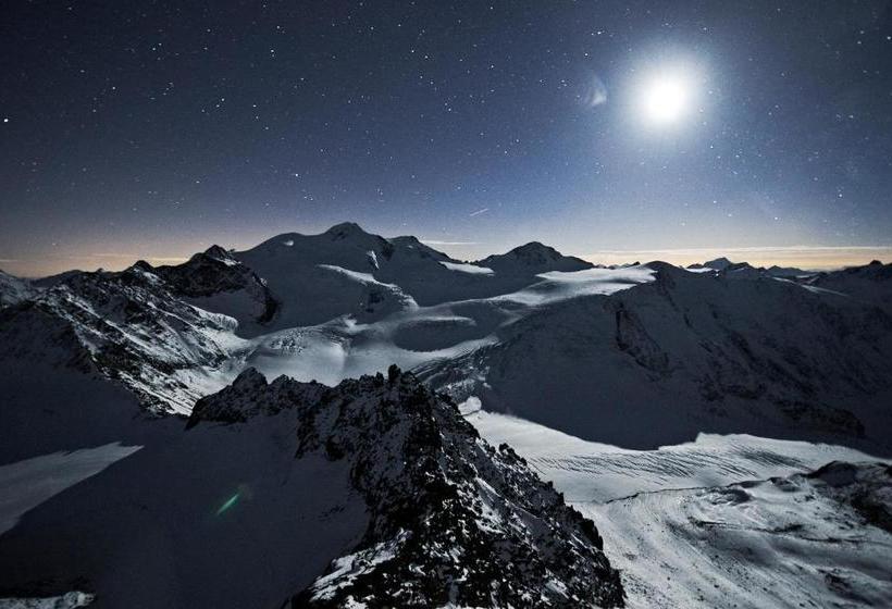 Отель St Leonhard