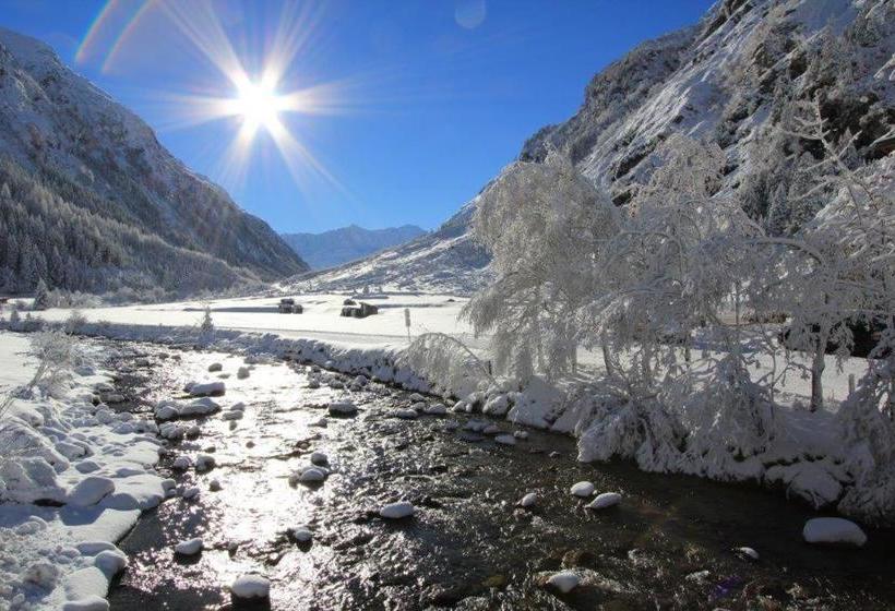 Отель St Leonhard