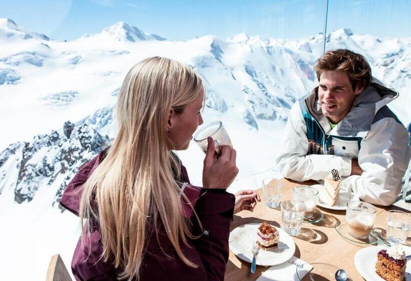 Отель St Leonhard