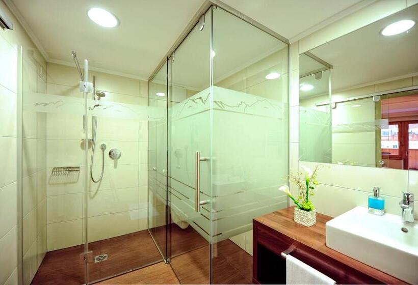 Отель St Leonhard