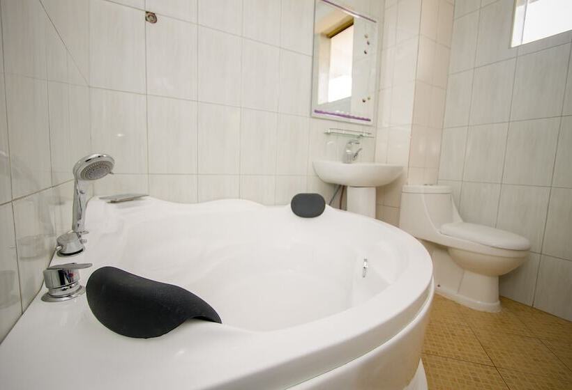 هتل Sal S Boutique