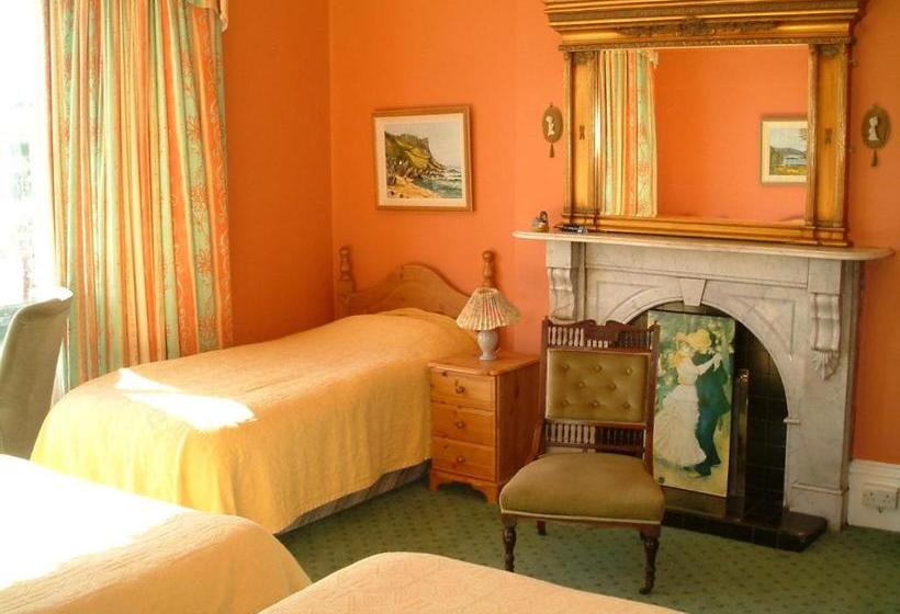 민박 Claremont House