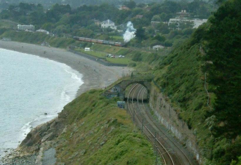 민박 Claremont House