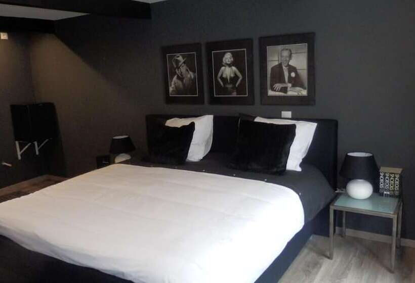 تختخواب و صبحانه De Koddige Kater