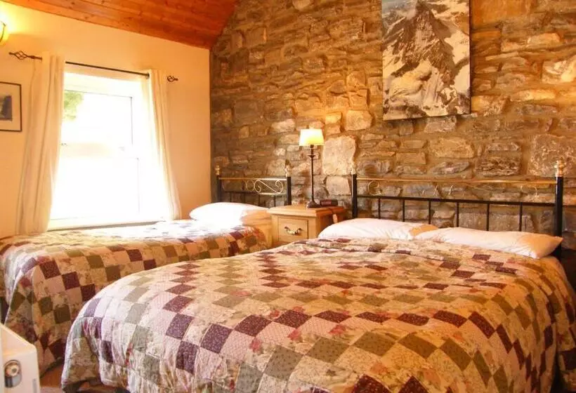 Aamiaismajoitus (B&B) Druid Cottage