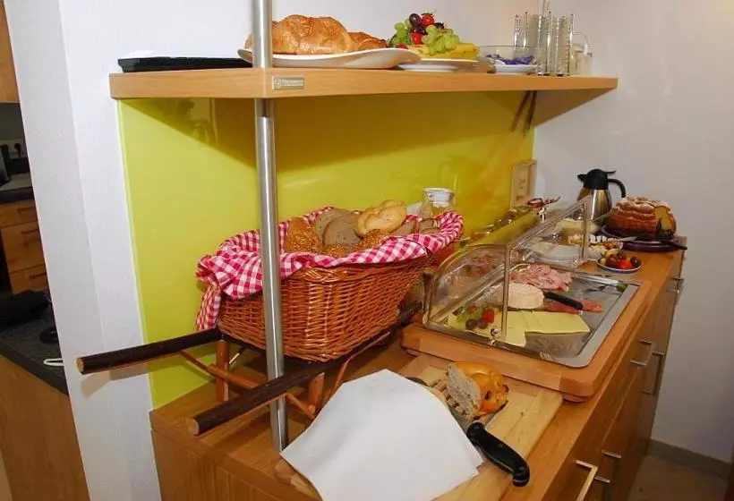Aamiaismajoitus (B&B) Gästehaus Watschinger