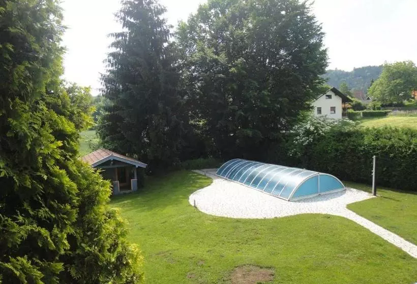 Aamiaismajoitus (B&B) Villa Viola