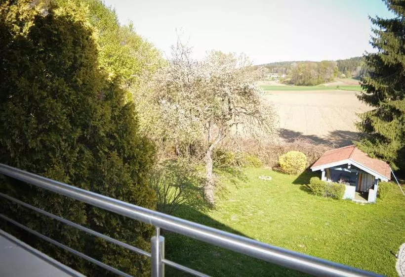 Aamiaismajoitus (B&B) Villa Viola