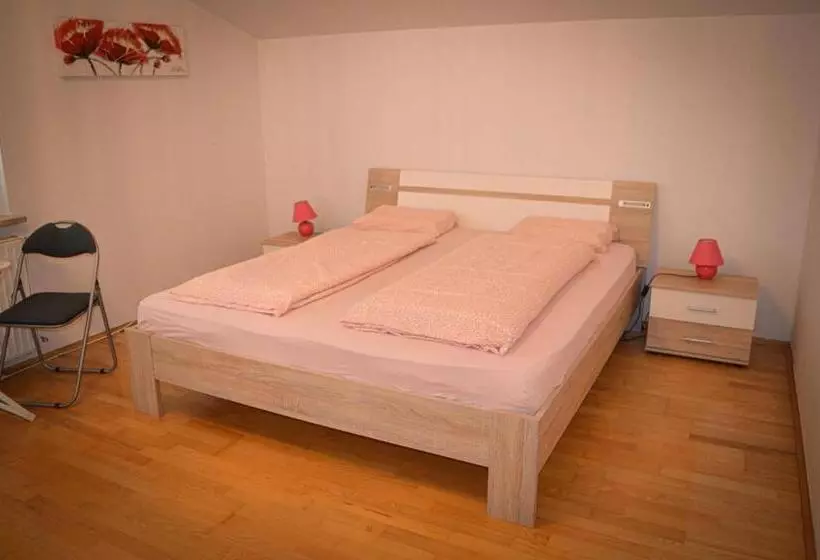Aamiaismajoitus (B&B) Villa Viola