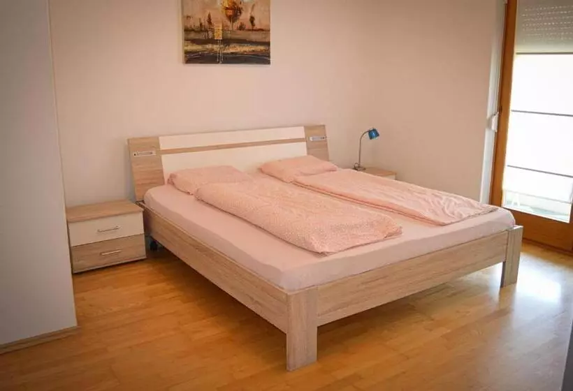 Aamiaismajoitus (B&B) Villa Viola