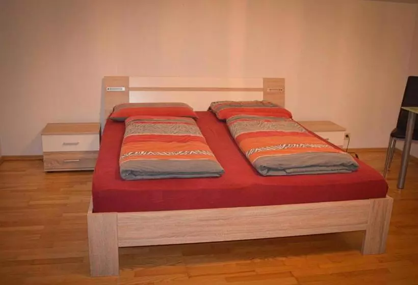 Aamiaismajoitus (B&B) Villa Viola
