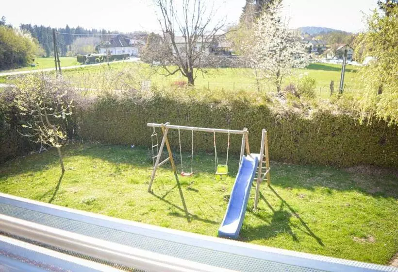 Aamiaismajoitus (B&B) Villa Viola