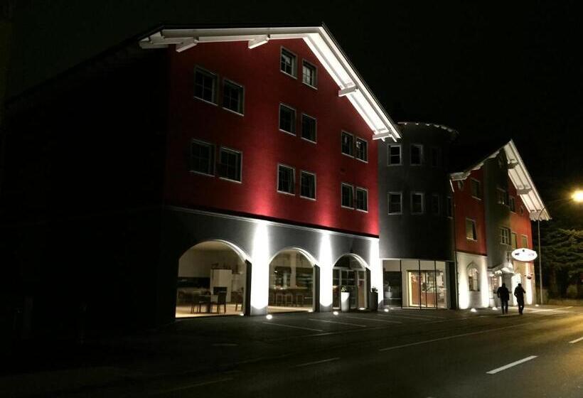 ホテル Café Schatz