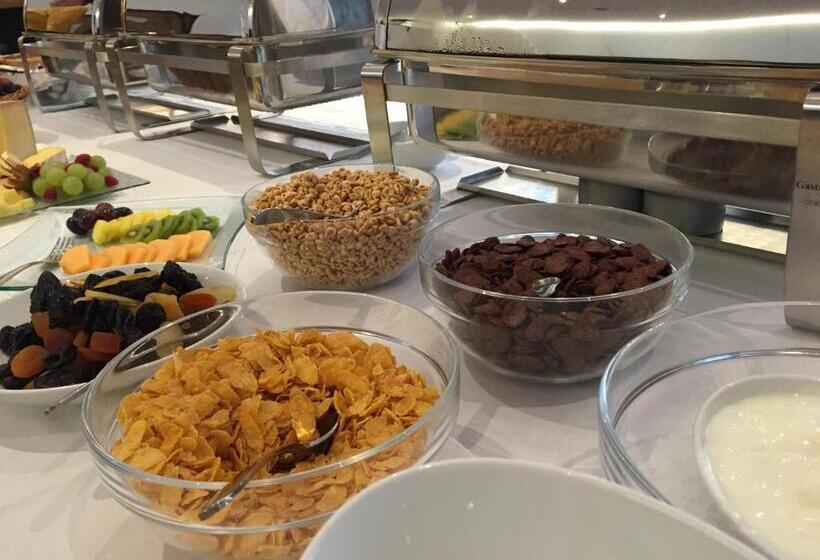 ホテル Café Schatz