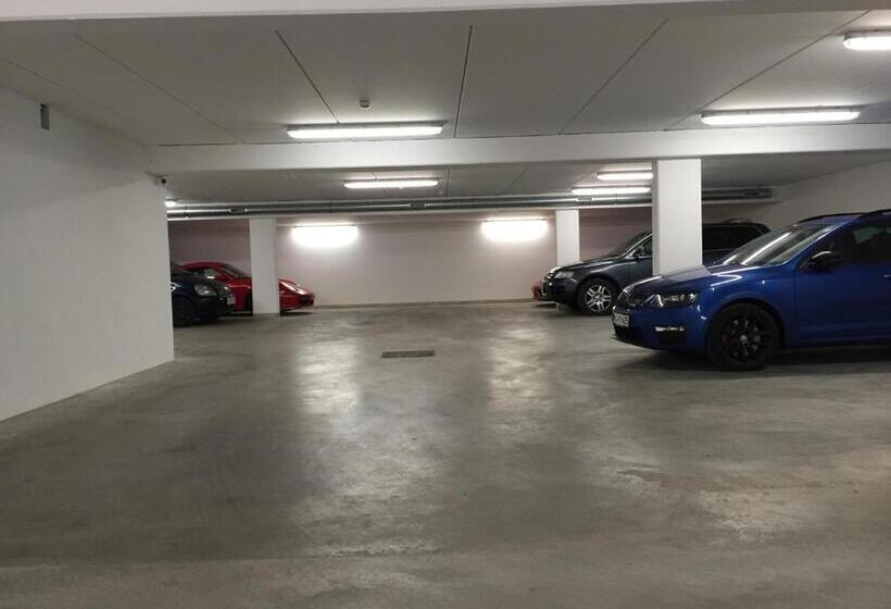 ホテル Café Schatz