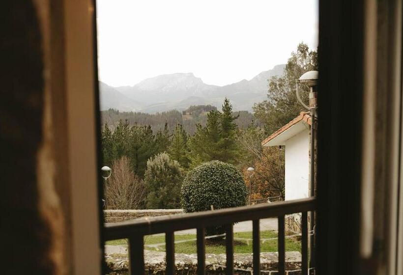 Отель Garaiko Landetxea