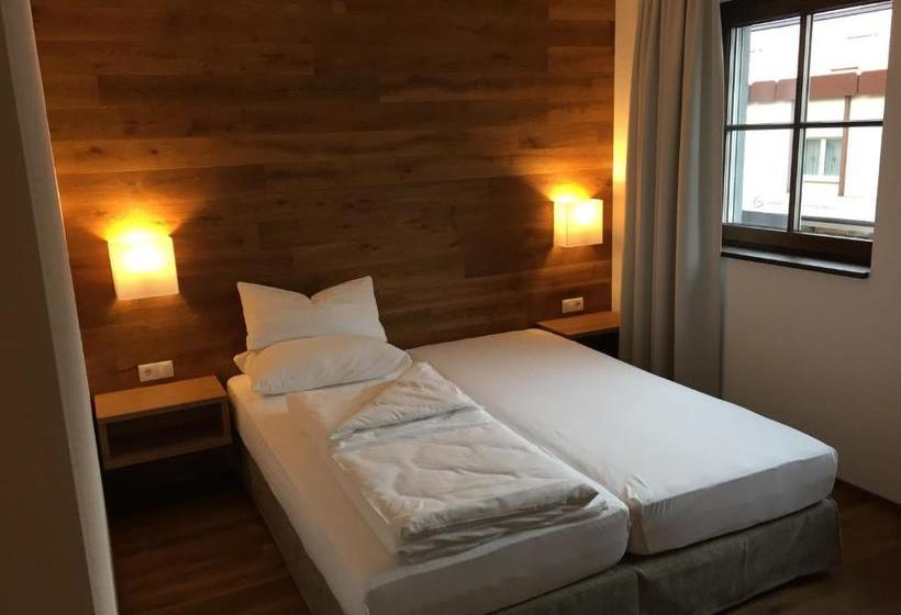 ホテル Café Schatz