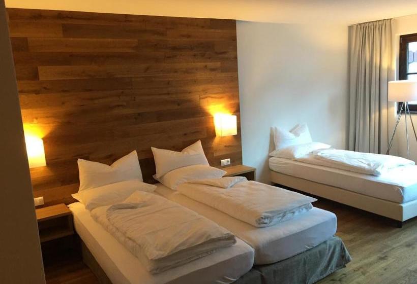 ホテル Café Schatz