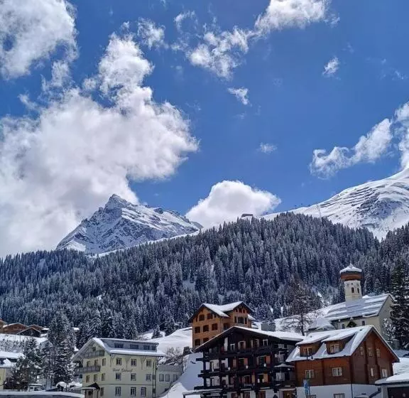 ホテル Pension Edelweiss   Bergdorf Gargellen 1423m