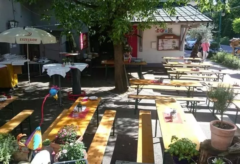 ホテル Pension Frühwirth