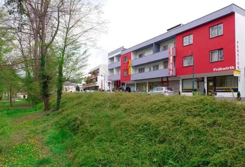 ホテル Pension Frühwirth