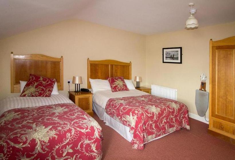 בית מלון כפרי óstán Oileán Acla