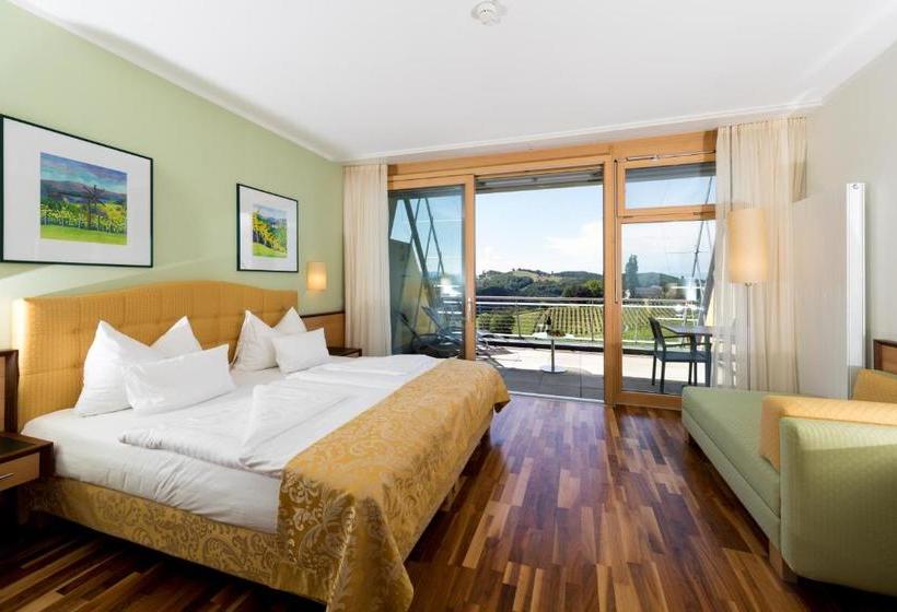 Hotelli Weinrefugium Brolli