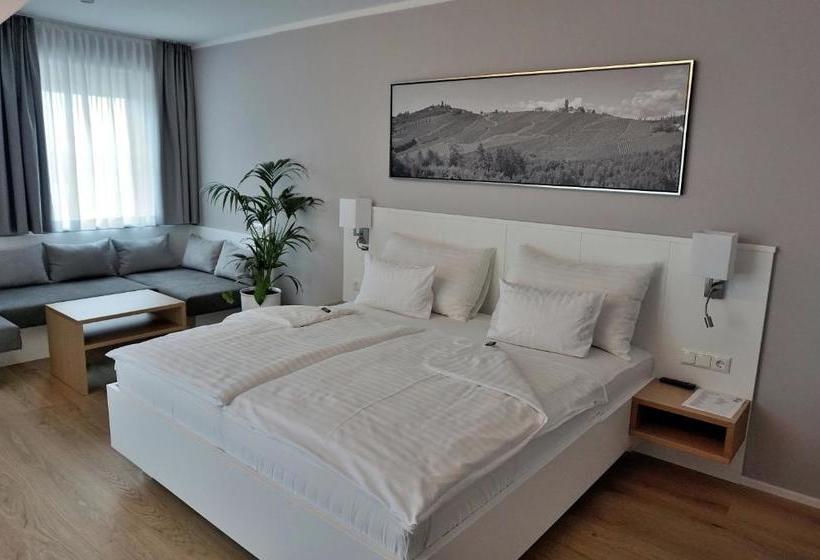 Hotelli Weinrefugium Brolli