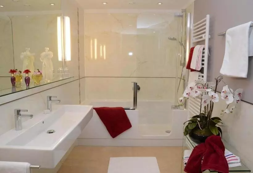Hotel Weinrefugium Brolli