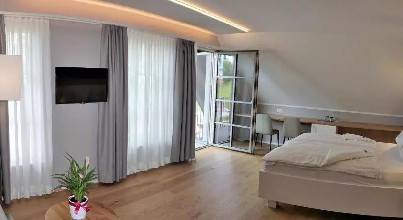 Hotel Weinrefugium Brolli