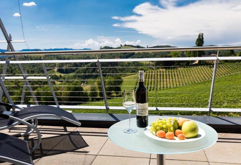 Hotelli Weinrefugium Brolli