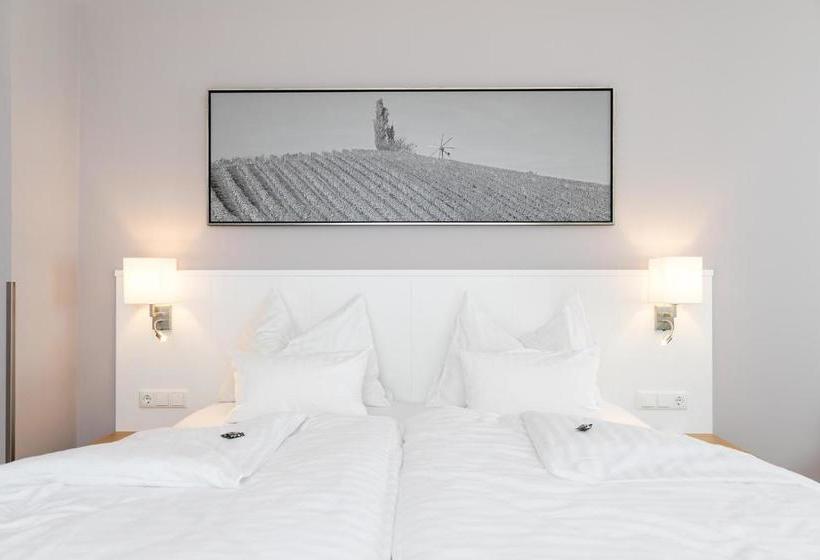 Hotelli Weinrefugium Brolli