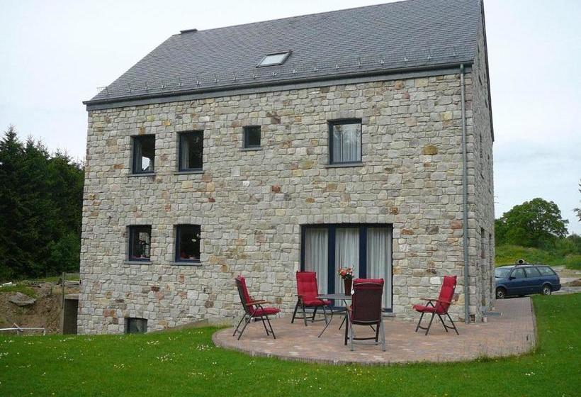 تختخواب و صبحانه Le Bernister Parking Privé