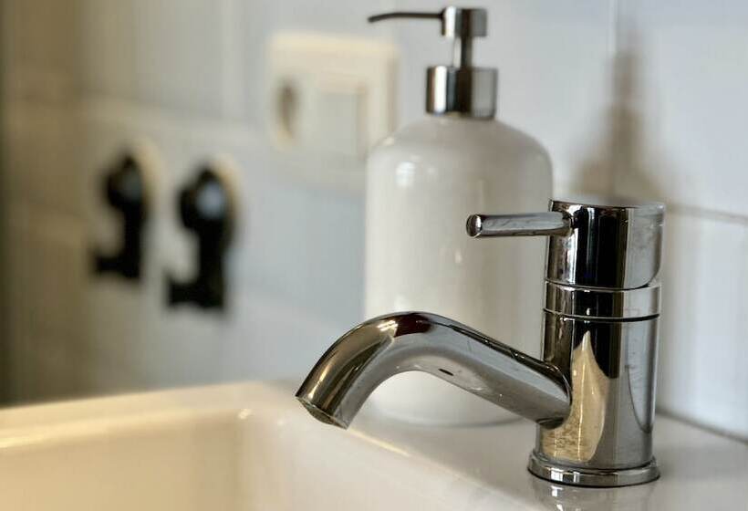 B&b Welcome To My Place