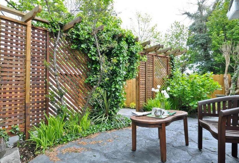 Bed and Breakfast Ash Grove House