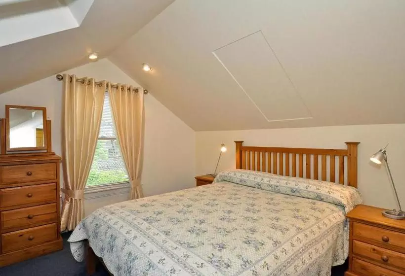 Bed and Breakfast Ash Grove House
