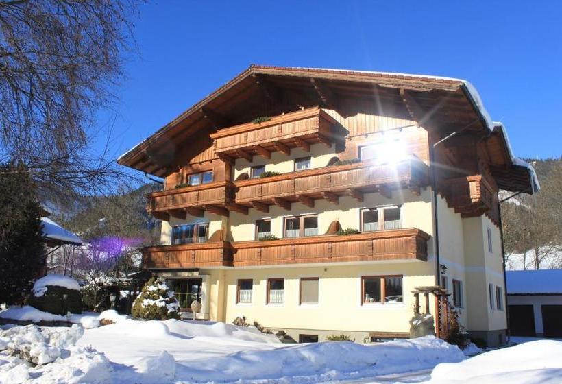 تختخواب و صبحانه Haus Alexander