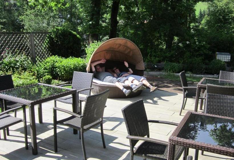 تختخواب و صبحانه Haus Alexander