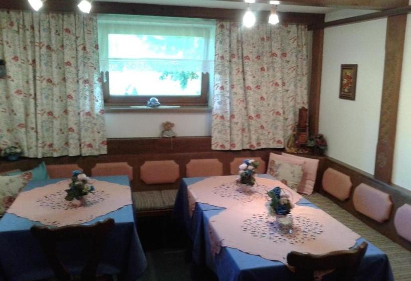 ベッドアンドブレックファースト Haus Mayr